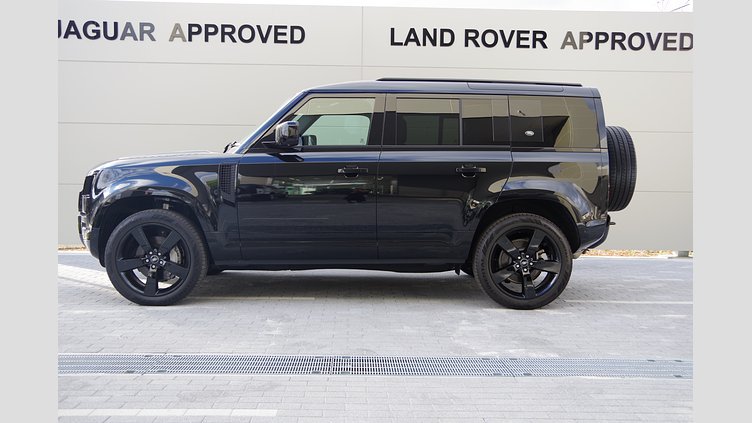 2024 認定中古車 Land Rover Defender 110 サントリーニブラック D300 AWD（AT） X-DYNAMIC SE