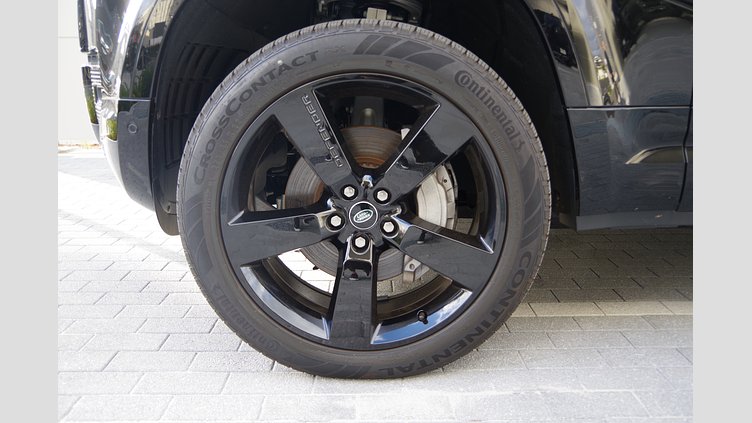 2024 認定中古車 Land Rover Defender 110 サントリーニブラック D300 AWD（AT） X-DYNAMIC SE