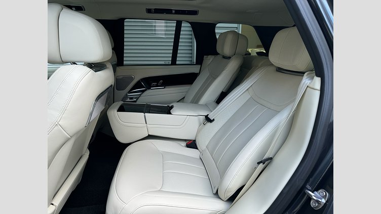 2024 認定中古車 Land Rover Range Rover カルパチアングレイ D300 AWD MHEV（AT） スタンダードホイールベース Autobiography