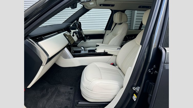 2024 認定中古車 Land Rover Range Rover カルパチアングレイ D300 AWD MHEV（AT） スタンダードホイールベース Autobiography