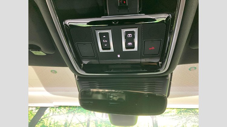 2024 認定中古車 Land Rover Range Rover Velar ヴァレジネブルー P400eプラグインハイブリッド（ガソリン） Standard Wheelbase Dynamic HSE
