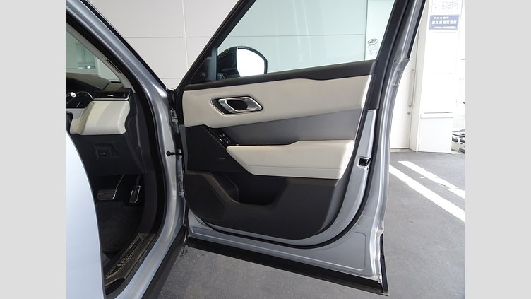 2023 認定中古車 Land Rover Range Rover Velar ハクバシルバー D200 AWD（オートマチック） MHEV R-DYNAMIC S