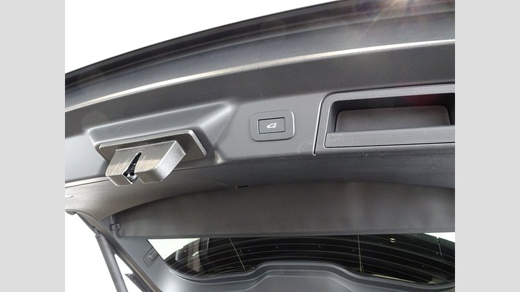2023 認定中古車 Land Rover Range Rover Velar ハクバシルバー D200 AWD（オートマチック） MHEV R-DYNAMIC S
