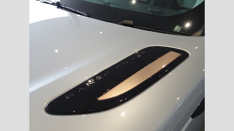 2023 認定中古車 Land Rover Range Rover Velar ハクバシルバー D200 AWD（オートマチック） MHEV R-DYNAMIC S