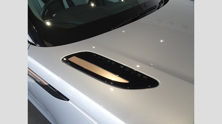 2023 認定中古車 Land Rover Range Rover Velar ハクバシルバー D200 AWD（オートマチック） MHEV R-DYNAMIC S