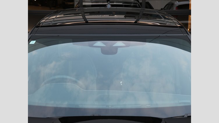 2024 認定中古車 Jaguar F-Pace サントリーニブラック P250 AWD（オートマチック） R-DYNAMIC SE