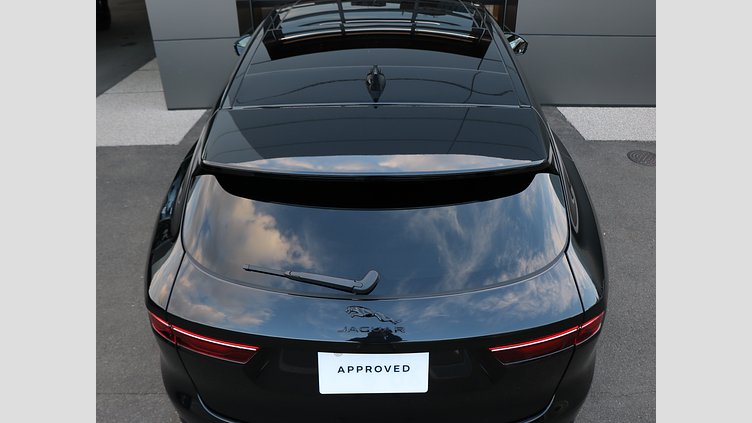 2024 認定中古車 Jaguar F-Pace サントリーニブラック P250 AWD（オートマチック） R-DYNAMIC SE