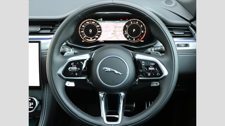 2024 認定中古車 Jaguar F-Pace サントリーニブラック P250 AWD（オートマチック） R-DYNAMIC SE