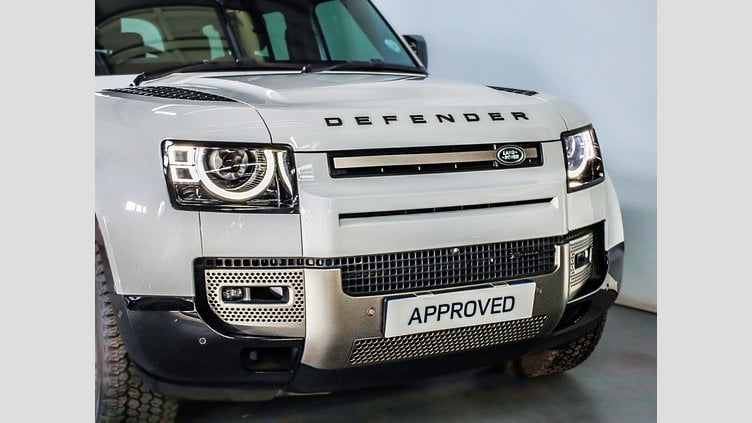 2023 Approved Land Rover Defender 110 Fuji White 4x4 D300 HSE X-Dynamic