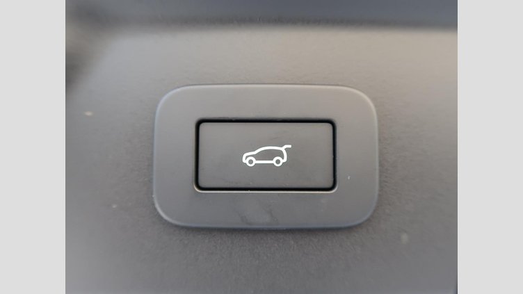 2024 認定中古車 Land Rover Range Rover Velar ヴァレジネブルー P400eプラグインハイブリッド（ガソリン） Standard Wheelbase Dynamic HSE