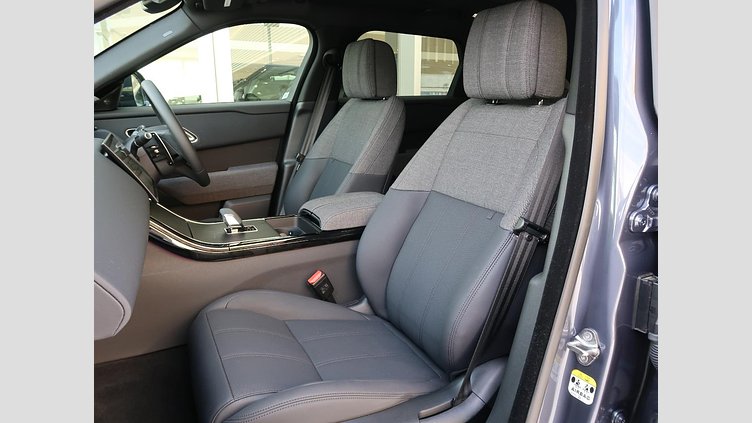 2024 認定中古車 Land Rover Range Rover Velar ヴァレジネブルー P400eプラグインハイブリッド（ガソリン） Standard Wheelbase Dynamic HSE