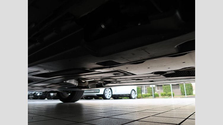 2024 認定中古車 Land Rover Range Rover Velar ヴァレジネブルー P400eプラグインハイブリッド（ガソリン） Standard Wheelbase Dynamic HSE