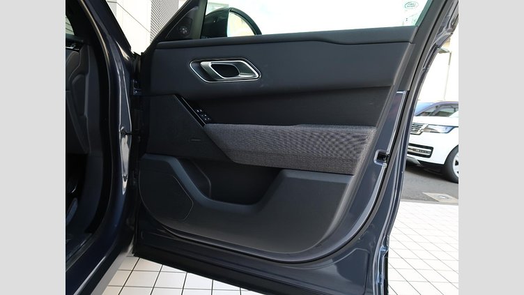 2024 認定中古車 Land Rover Range Rover Velar ヴァレジネブルー P400eプラグインハイブリッド（ガソリン） Standard Wheelbase Dynamic HSE