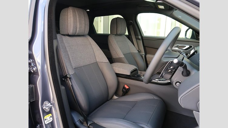 2024 認定中古車 Land Rover Range Rover Velar ヴァレジネブルー P400eプラグインハイブリッド（ガソリン） Standard Wheelbase Dynamic HSE