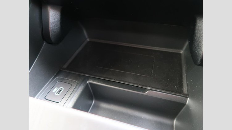 2024 認定中古車 Land Rover Range Rover Velar ヴァレジネブルー P400eプラグインハイブリッド（ガソリン） Standard Wheelbase Dynamic HSE