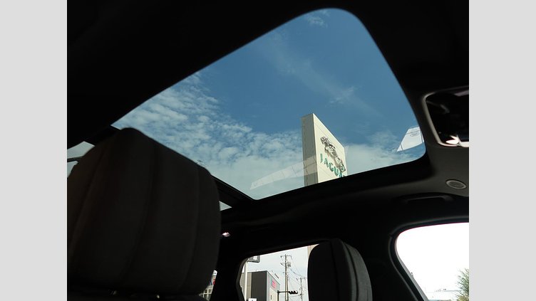 2024 認定中古車 Land Rover Range Rover Velar ヴァレジネブルー P400eプラグインハイブリッド（ガソリン） Standard Wheelbase Dynamic HSE