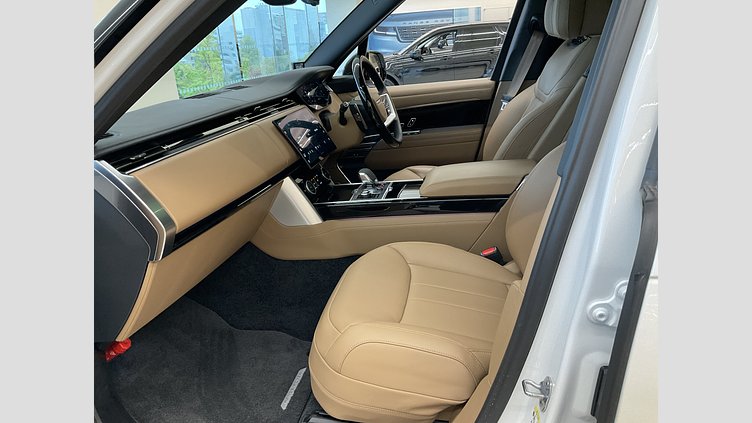 2023 認定中古車 Land Rover Range Rover Icy White in Gloss finish P440 AWD PHEV（AT） スタンダードホイールベース AUTOBIOGRAPHY