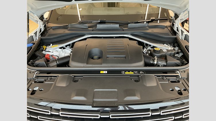 2023 認定中古車 Land Rover Range Rover Icy White in Gloss finish P440 AWD PHEV（AT） スタンダードホイールベース AUTOBIOGRAPHY