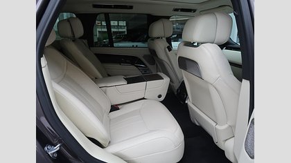 Range Rover 61