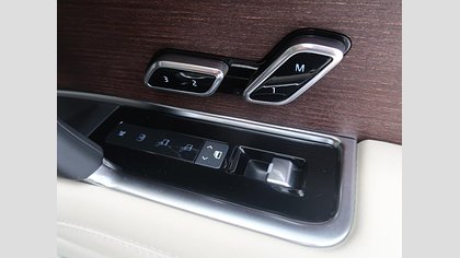 Range Rover 44