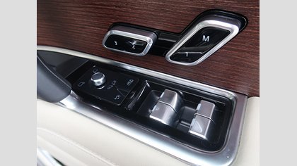 Range Rover 51