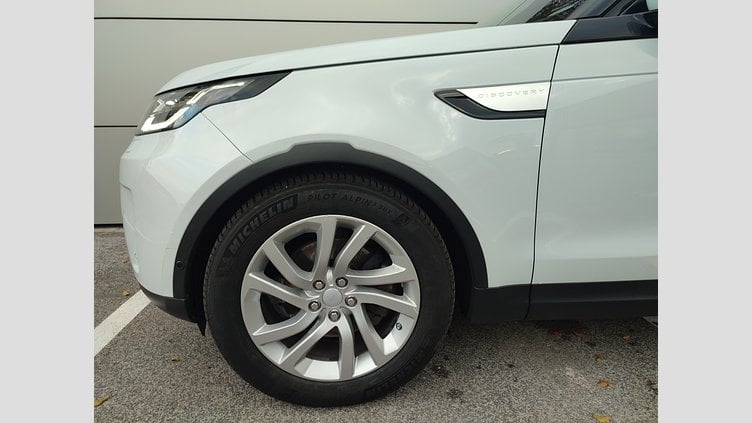 2018 JAZDENÉ VOZIDLÁ Land Rover Discovery Yulong White 4x4 2.0D SD4 HSE AWD A/T