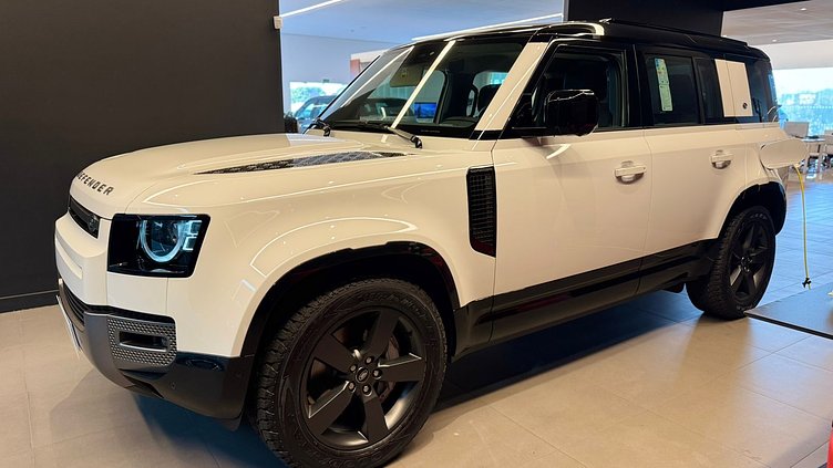 2024 Approved Land Rover Defender 110 Fuji White auto 2.0 PHEV X-Dynamic HSE 404PS