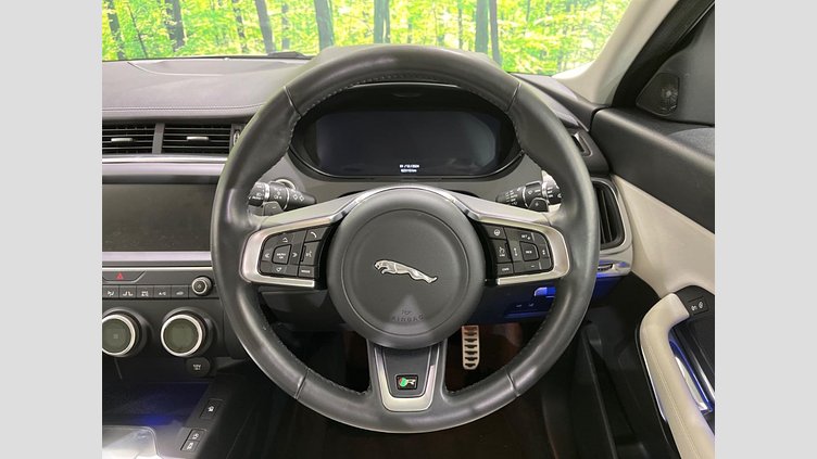 2018 認定中古車 Jaguar E-Pace ユーロン ホワイト D180 オートマチック全輪駆動 R-DYNAMIC S