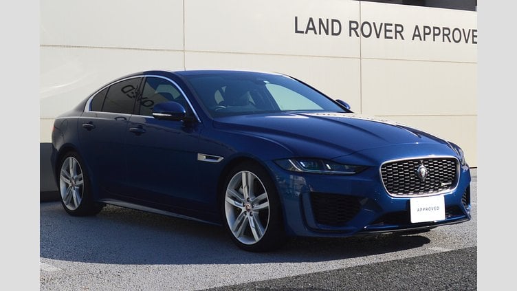 2021 認定中古車 Jaguar XE ブルーファイアブルー P250 RWD（オートマチック） 4 door Saloon R-DYNAMIC SE