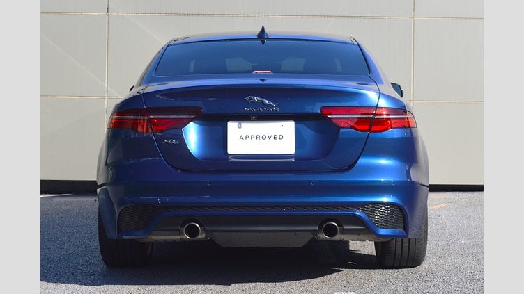 2021 認定中古車 Jaguar XE ブルーファイアブルー P250 RWD（オートマチック） 4 door Saloon R-DYNAMIC SE