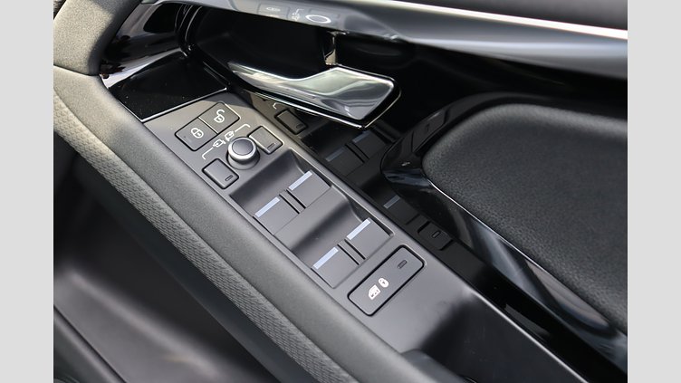 2020 認定中古車 Land Rover Range Rover Evoque ユーロンホワイト P200 S