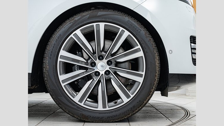 2024 認定中古車 Land Rover Range Rover フジホワイト P550 AWD PHEV（AT） スタンダードホイールベース Autobiography