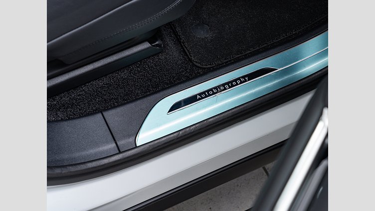 2024 認定中古車 Land Rover Range Rover フジホワイト P550 AWD PHEV（AT） スタンダードホイールベース Autobiography