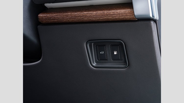2024 認定中古車 Land Rover Range Rover フジホワイト P550 AWD PHEV（AT） スタンダードホイールベース Autobiography