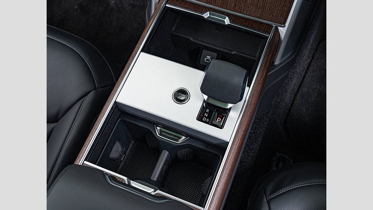 2024 認定中古車 Land Rover Range Rover フジホワイト P550 AWD PHEV（AT） スタンダードホイールベース Autobiography