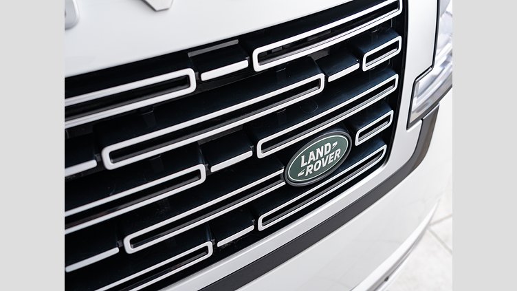 2024 認定中古車 Land Rover Range Rover フジホワイト P550 AWD PHEV（AT） スタンダードホイールベース Autobiography