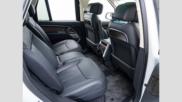 2024 認定中古車 Land Rover Range Rover フジホワイト P550 AWD PHEV（AT） スタンダードホイールベース Autobiography