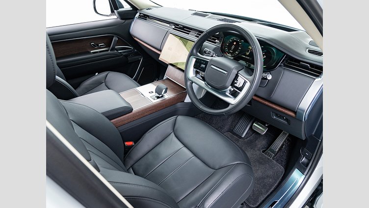 2024 認定中古車 Land Rover Range Rover フジホワイト P550 AWD PHEV（AT） スタンダードホイールベース Autobiography