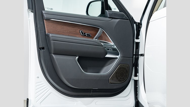2024 認定中古車 Land Rover Range Rover フジホワイト P550 AWD PHEV（AT） スタンダードホイールベース Autobiography