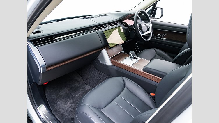 2024 認定中古車 Land Rover Range Rover フジホワイト P550 AWD PHEV（AT） スタンダードホイールベース Autobiography