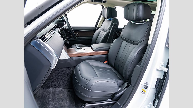 2024 認定中古車 Land Rover Range Rover フジホワイト P550 AWD PHEV（AT） スタンダードホイールベース Autobiography