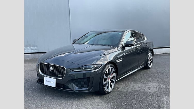 2023 認定中古車 Jaguar XE カルパチアングレー インジニウム2.0リッター4気筒250PSターボチャージドガソリンエンジン（オートマチック） RWD 4 door Saloon R-DYNAMIC SE