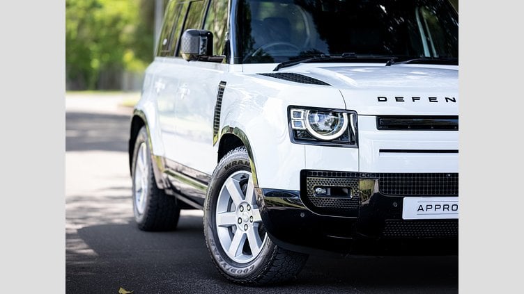 2023 Approved Land Rover Defender 110 Fuji White AWD Defender 110 D300 HSE X-Dynamic