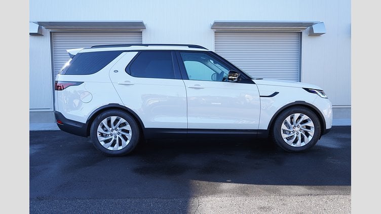 2024 認定中古車 Land Rover Discovery フジホワイト D300マイルドハイブリッド（ディーゼル） スタンダードホイールベース S