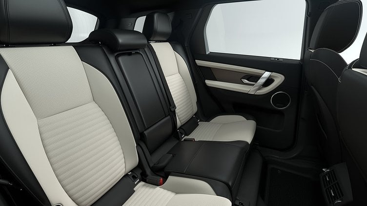 2024 NAUDOTI AUTOMOBILIAI Land Rover Discovery Sport Silicon Silver P300e Petrol Plug-in Hybrid Standard Wheelbase Dynamic HSE