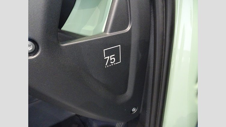 2023 認定中古車 Land Rover Defender 110 グラスミアグリーン D300 AWD（AT） 75TH LIMITED EDITION