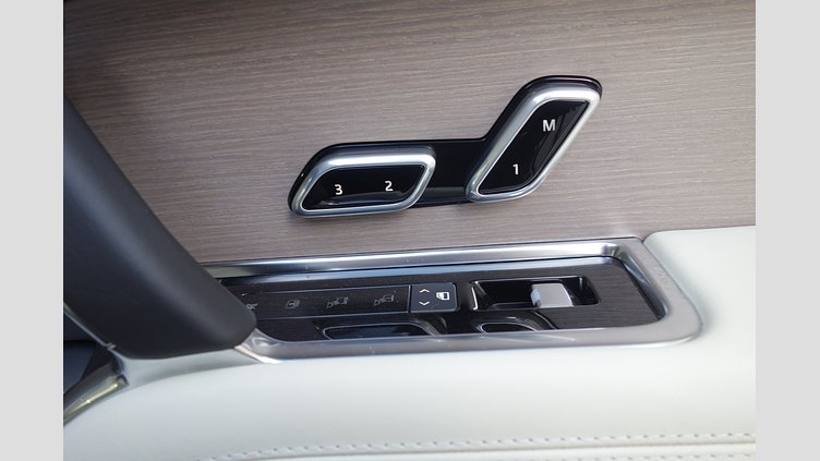 2024 認定中古車 Land Rover Range Rover ベルグレイヴィアグリーン P550 AWD PHEV（AT） スタンダードホイールベース Autobiography