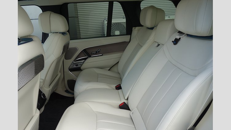 2024 認定中古車 Land Rover Range Rover ベルグレイヴィアグリーン P550 AWD PHEV（AT） スタンダードホイールベース Autobiography