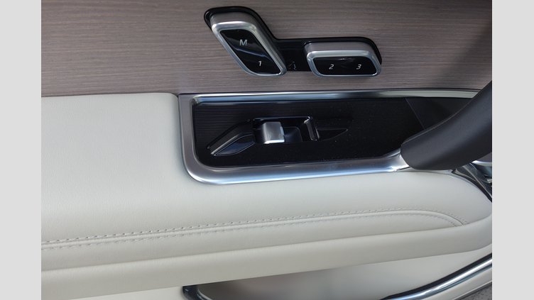 2024 認定中古車 Land Rover Range Rover ベルグレイヴィアグリーン P550 AWD PHEV（AT） スタンダードホイールベース Autobiography