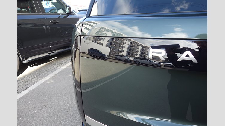 2024 認定中古車 Land Rover Range Rover ベルグレイヴィアグリーン P550 AWD PHEV（AT） スタンダードホイールベース Autobiography